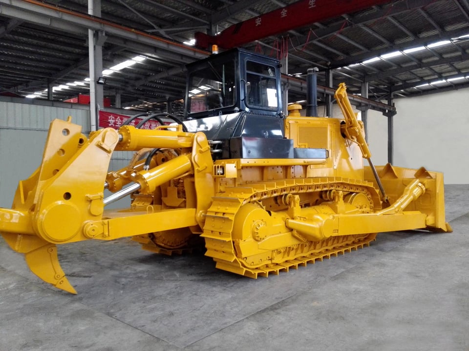 HD32 Bulldozer (3).jpg