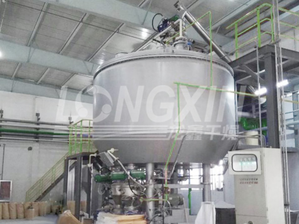 Hydrazine-based tray dryer