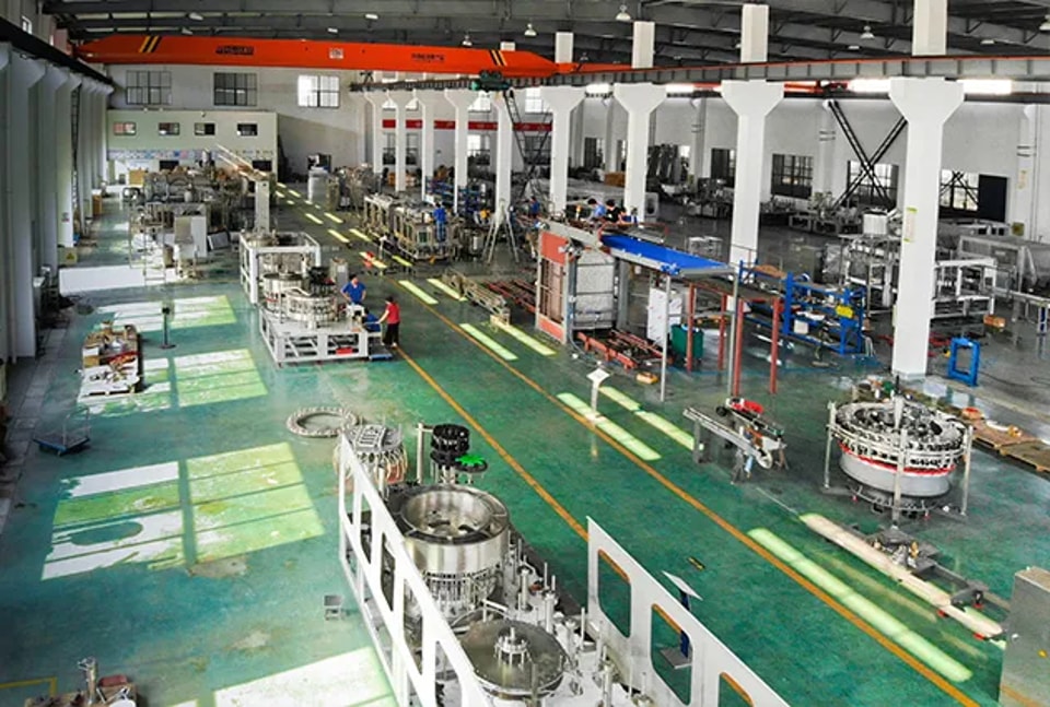 Carbonated beverage filling line