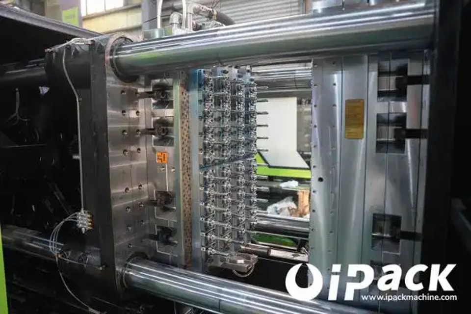 PET-Preform-Injection-Molding-Machine-5-600x400.webp