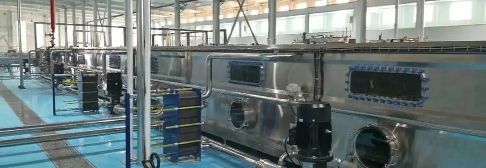 service-carbonated_blowing-1024x356.webp Cold glue labeling system image