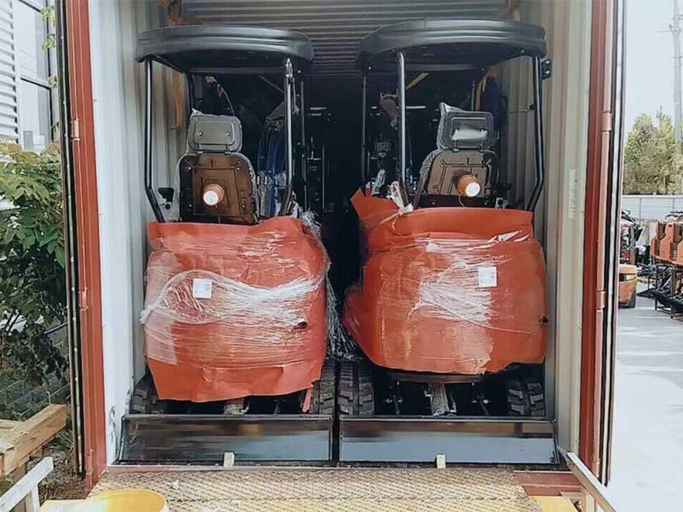 Minibagger HT10 nach Deutschland geliefert