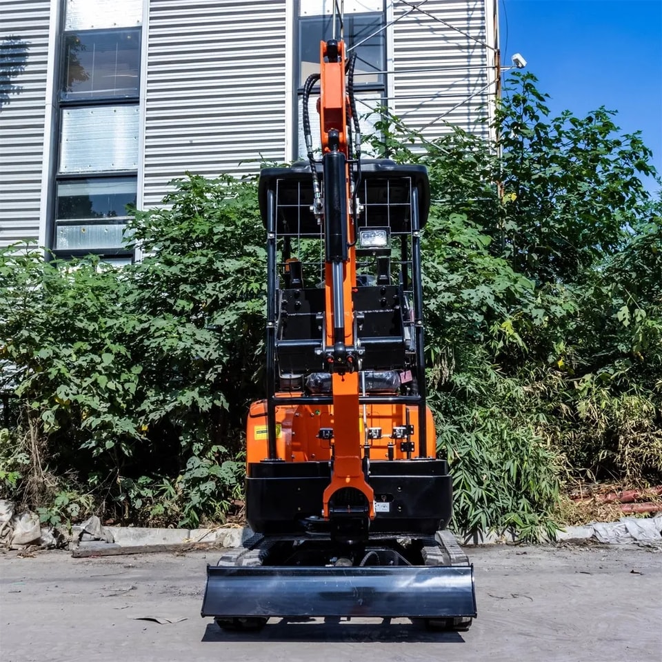 hightop-HT18-3MiniExcavator-1-8T2-06mDigDepth-4-ac04dd.webp