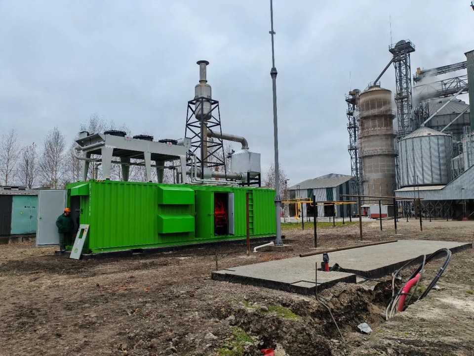 1MW-Gas-Genset-7.69.3-3.webp