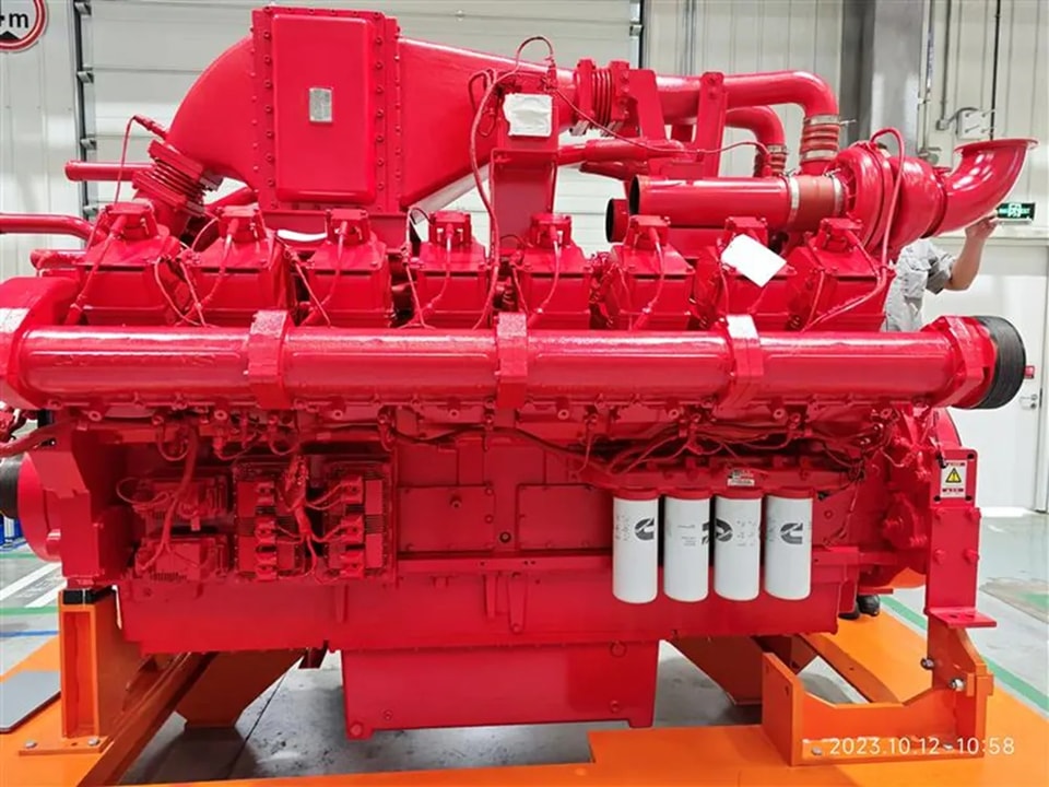 1MW-Gas-Genset-7.69.3-7.webp