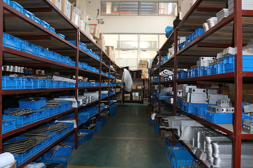 SKILT warehouse