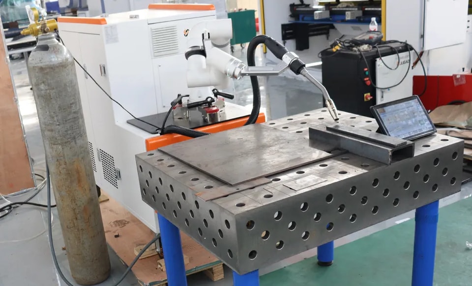 Quels sont les avantages des robots de soudage industriels ?
