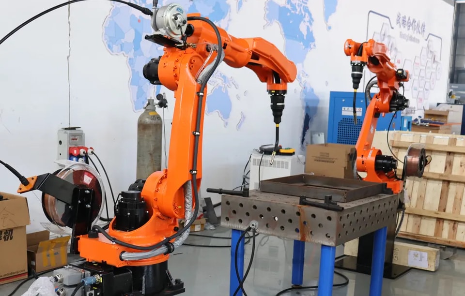 À propos des degrés de liberté des robots industriels