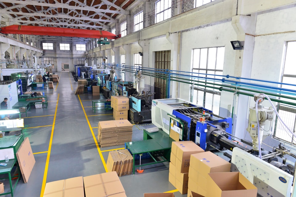 Injection molding workshop operation