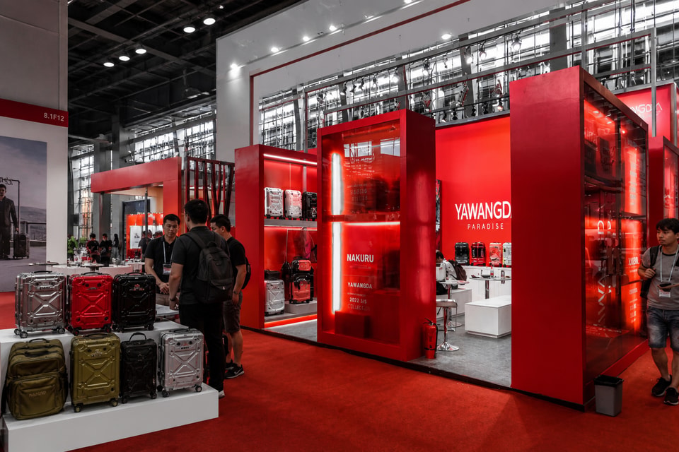 YAWANGDA Presents a Refined Booth and Travel Collection for the Spring 2022 Canton Fair