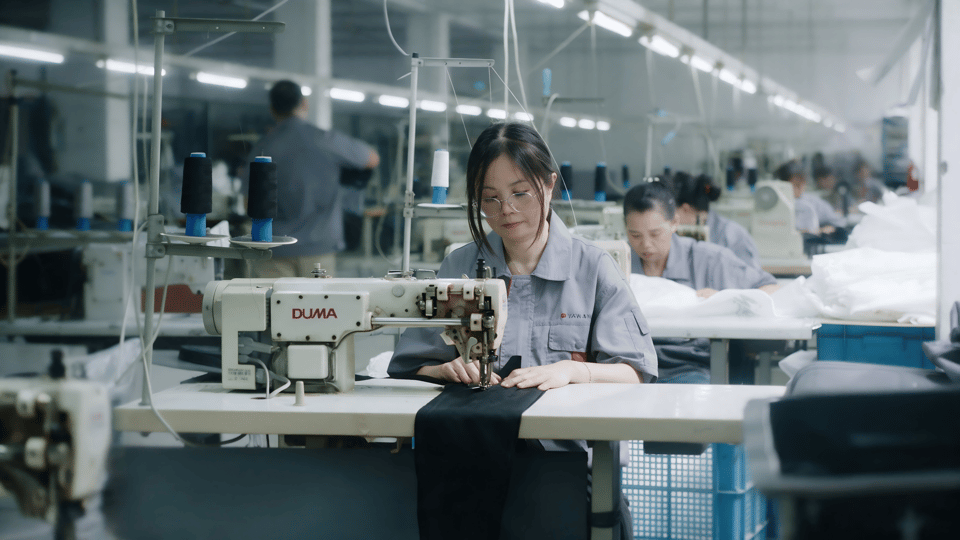 针车车间.png International luggage product development team