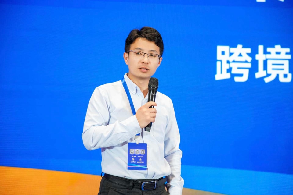 Max Zhang