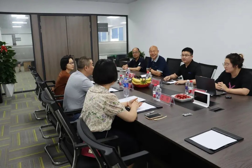 GKC와 후베이과학기술대학교, 인재 협력 논의