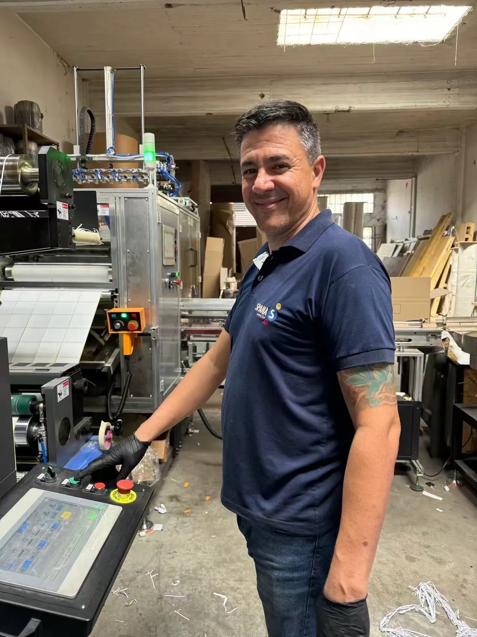 Ligne GPPE de production de rouleaux d’étiquettes en Argentine