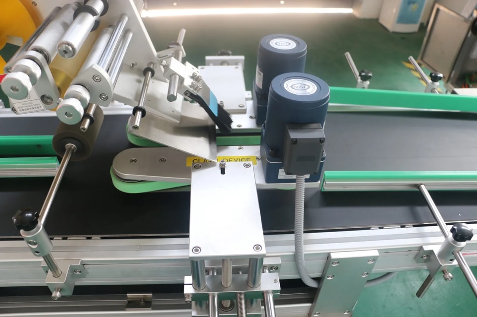 top labeling machine (4).webp