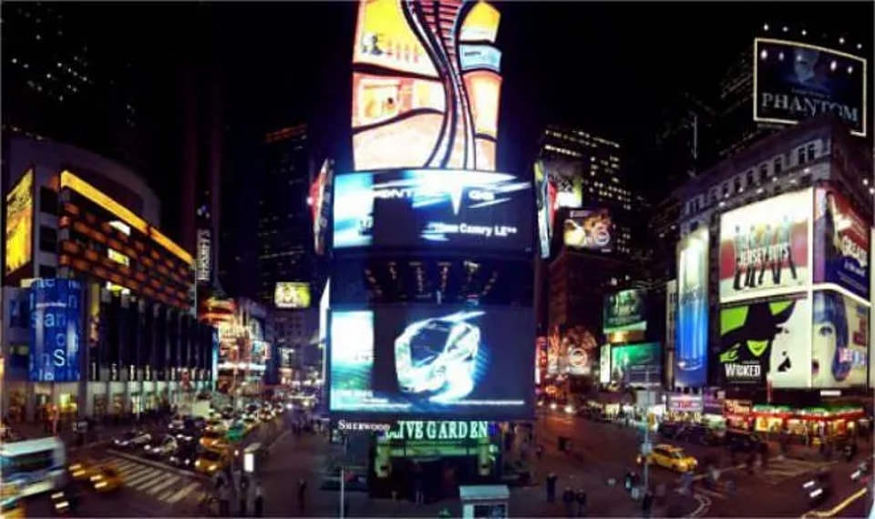 ¿Cómo cambiar el texto de una pantalla LED para alquiler?