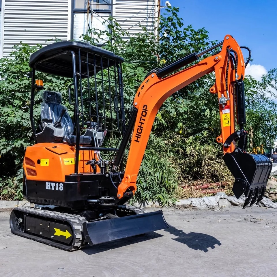 hightop-HT18-3MiniExcavator-1-8T2-06mDigDepth-2-33e02c.webp