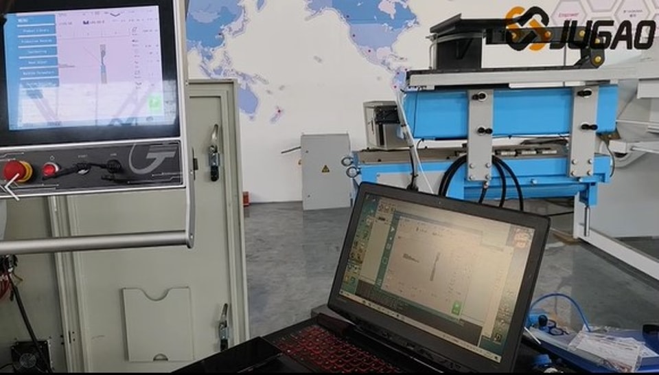 تعديل وتصحيح البيانات عن بعد لماكينة الثني CNC (المكبس): جعل التشغيل أسهل