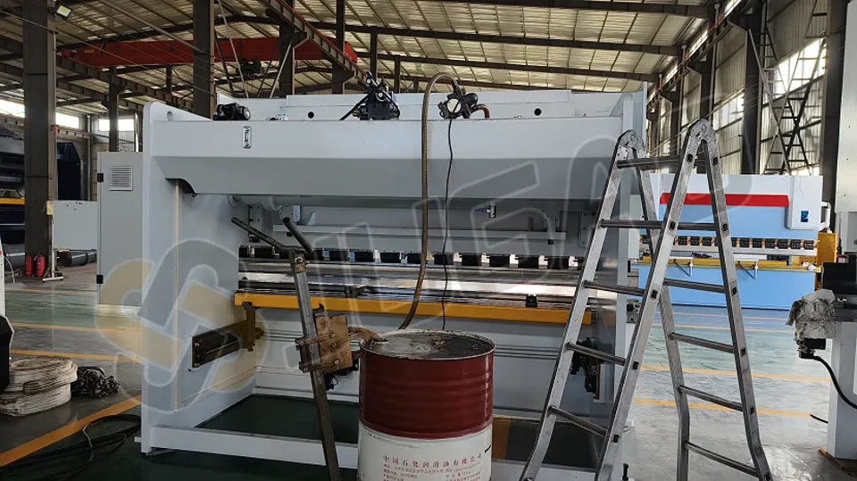 Plegadora CNC con controlador CNC T8: guía de instalación y operación