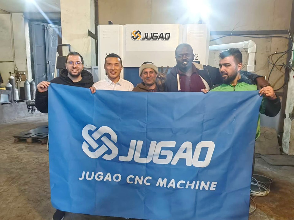 Máquinas JUGAO ayudan a clientes libaneses a mejorar la eficiencia de producción; capacitación in situ por ingenieros profesionales recibe elogios