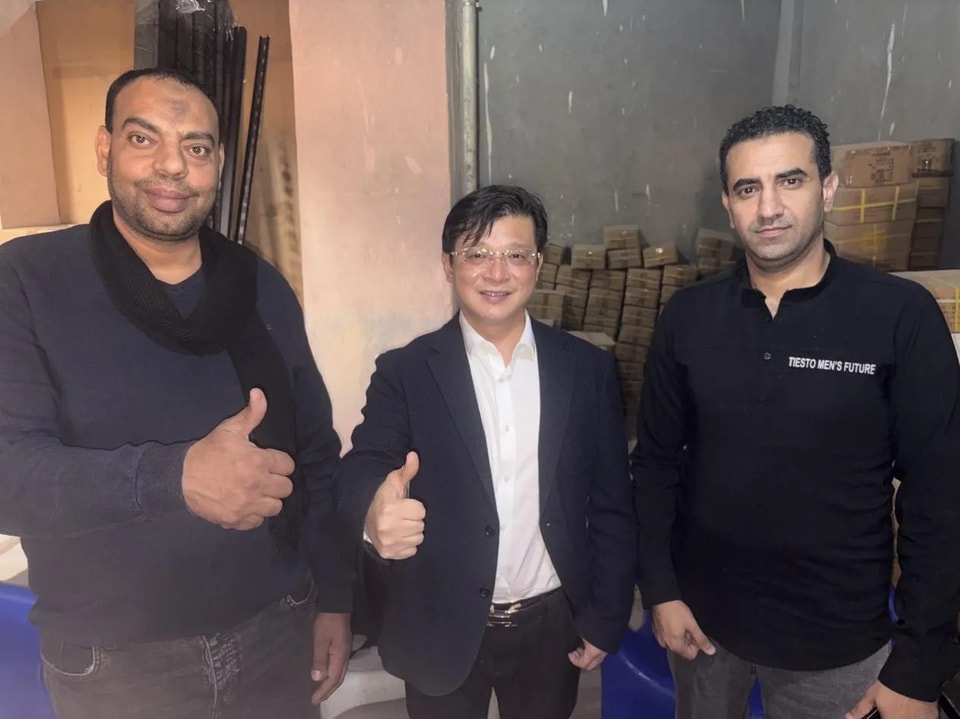JUGAO se asocia con la empresa egipcia AL Fahd para construir una línea de producción inteligente de accesorios metálicos para el hogar.