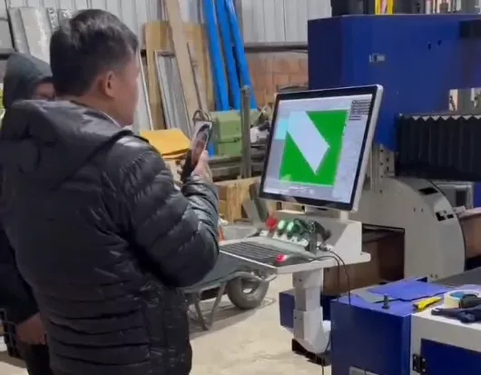 Un vínculo tecnológico a través de los Andes: JUGAO completó con éxito una capacitación en profundidad sobre equipos láser de alta gama en Cusco, Perú