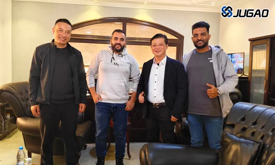 JUGAO CNC MACHINE visita DEICO Engineering en Egipto para discutir una cooperación en profundidad
