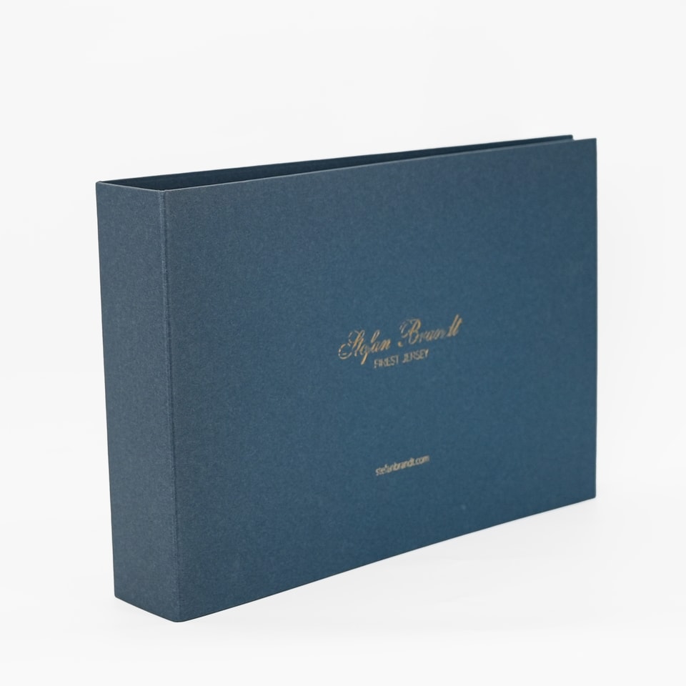 Carpeta perforada de papel