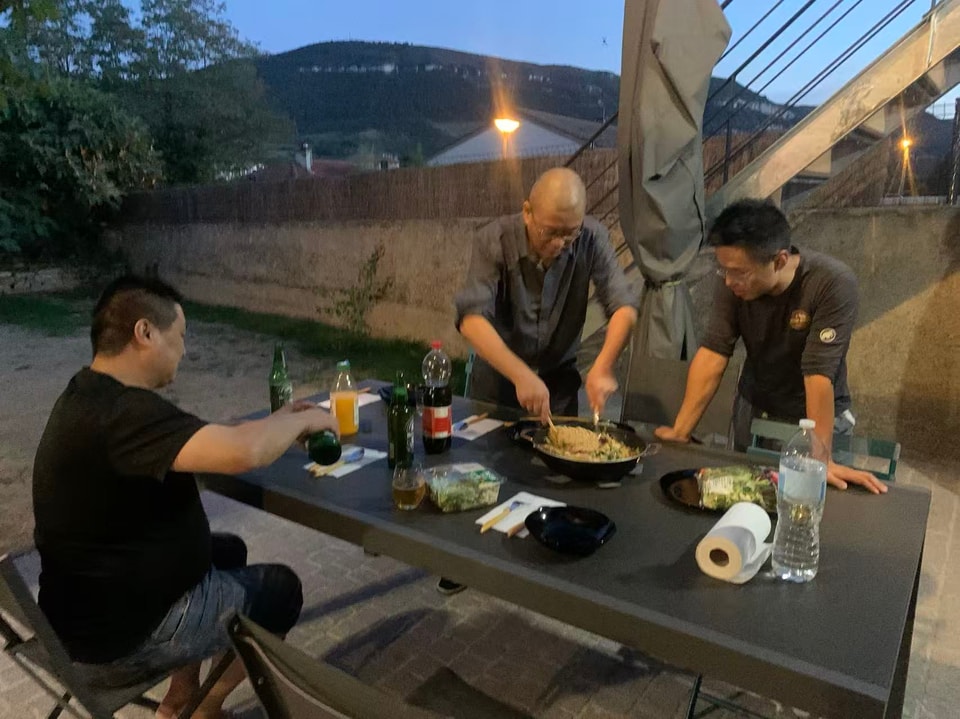 Servicio global de GPPE y asistencia a clientes en el extranjero
