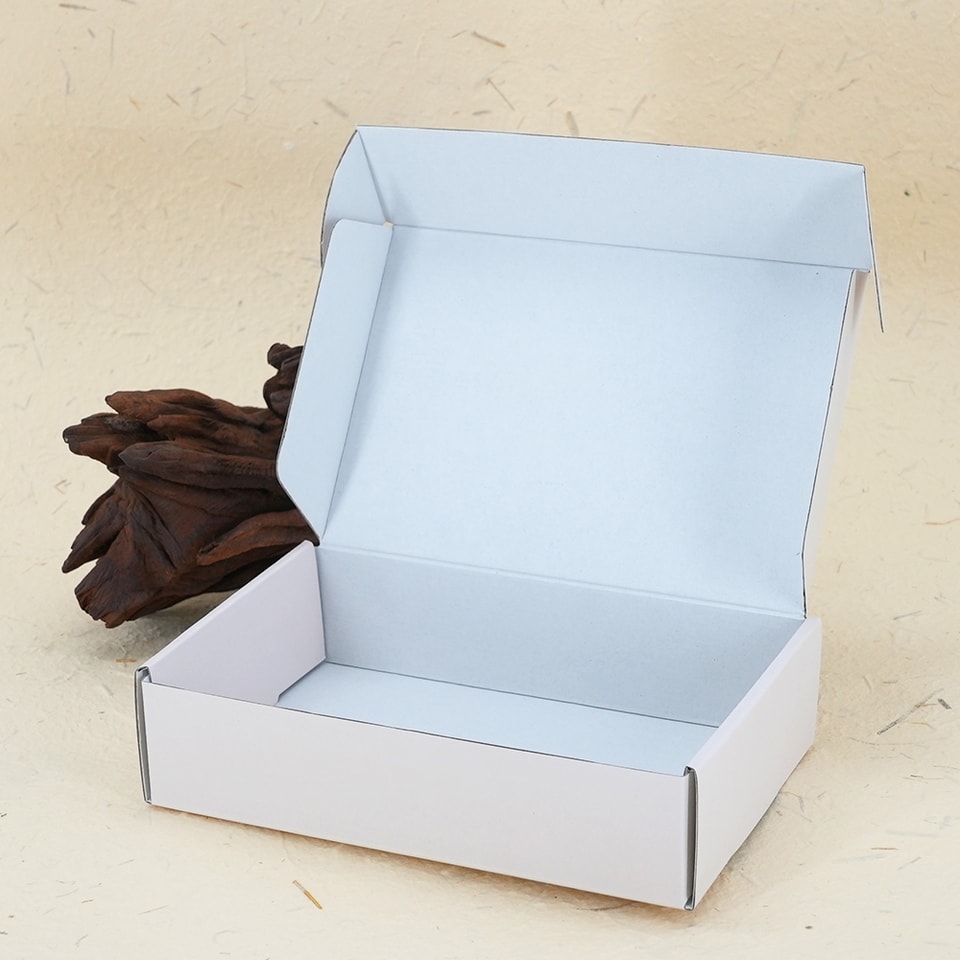 Cloth packaging box
