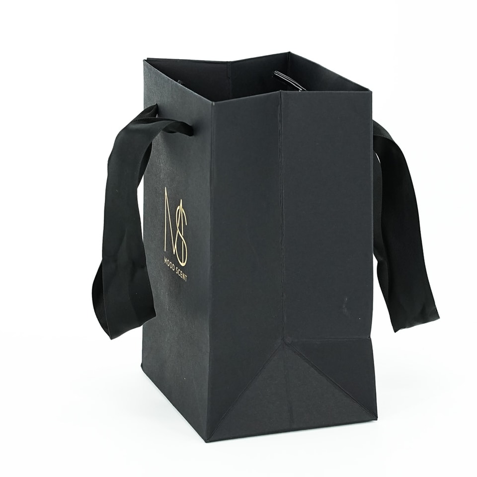 Hot Stamping Black Paper Bag