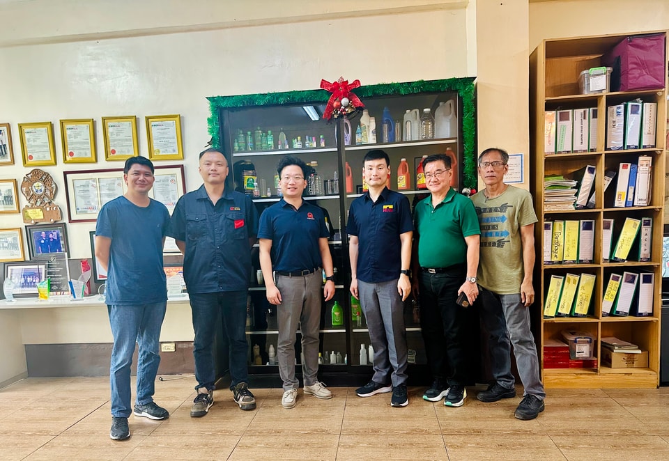 b0e9081b3af5cc45ed23cf9c5dd0656.jpg Partner cooperation photo at Tongda Machinery