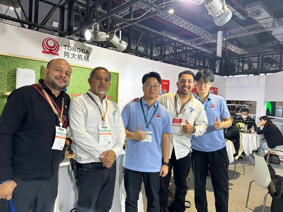 WechatIMG11926.jpg Customer cooperation photo