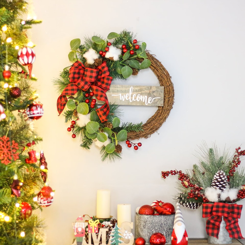 40cm PVC PE Christmas wreath decor red flower with gold glitter plastic base 4cm matt red ball artificial wreath