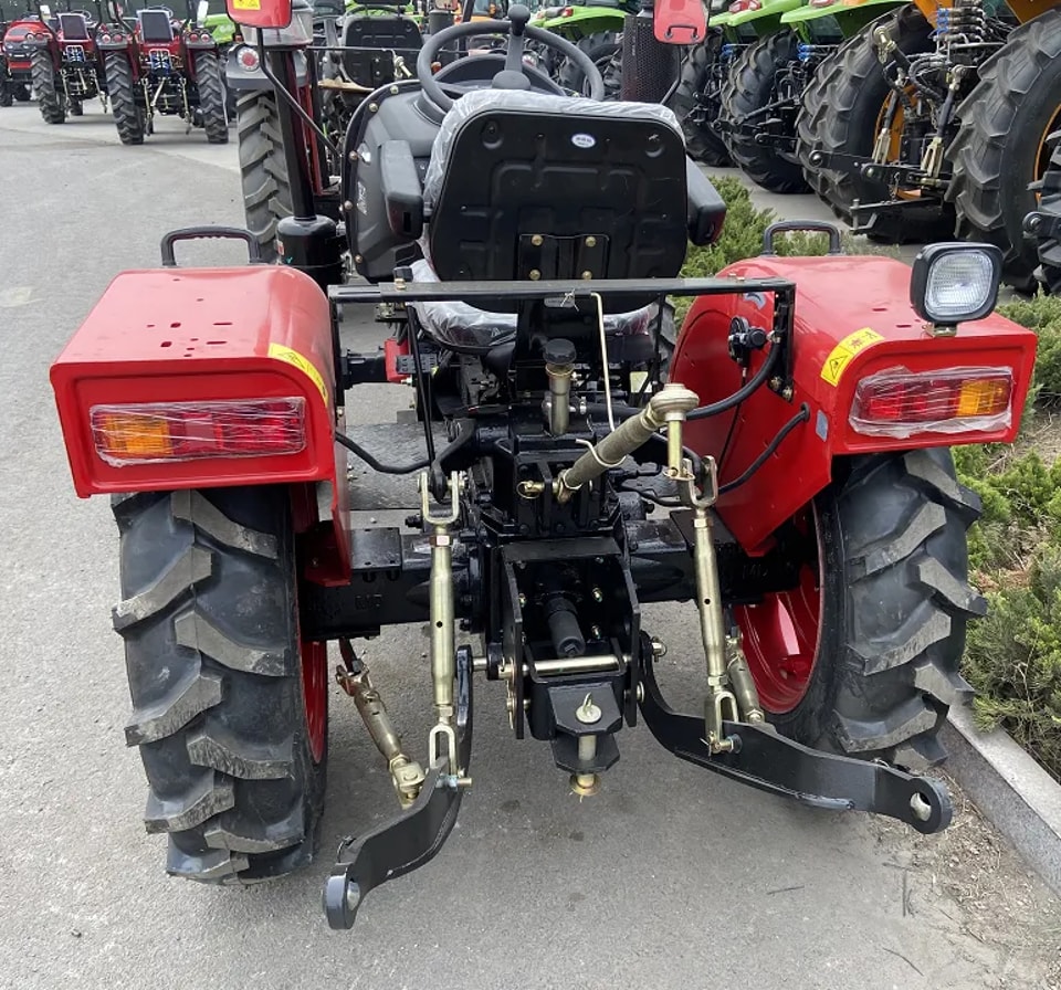 hightop-compacttractorsforsale-hightop-3-67a101.webp