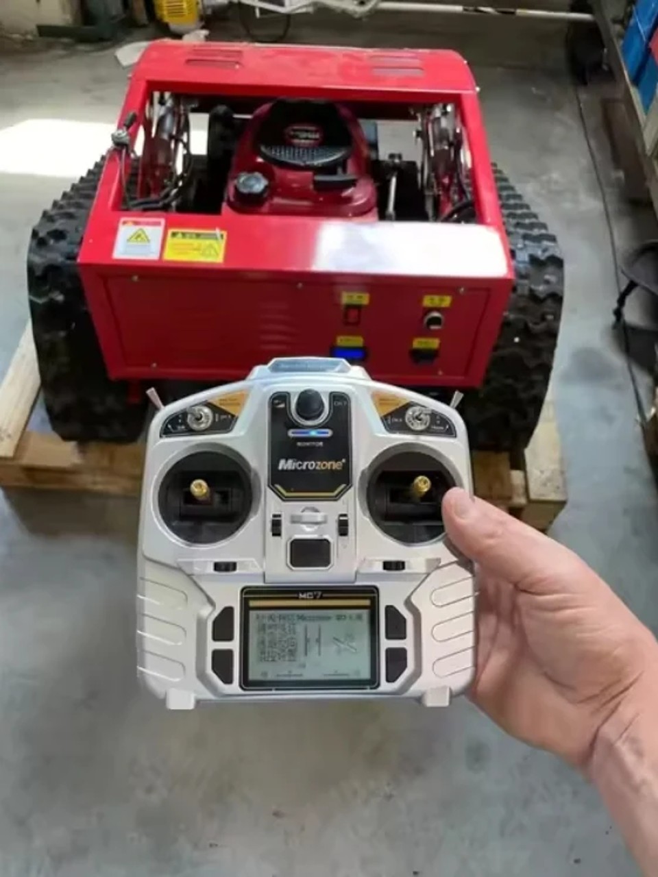 Радиоуправляемая косилка HT-800A с микрозональным контроллером