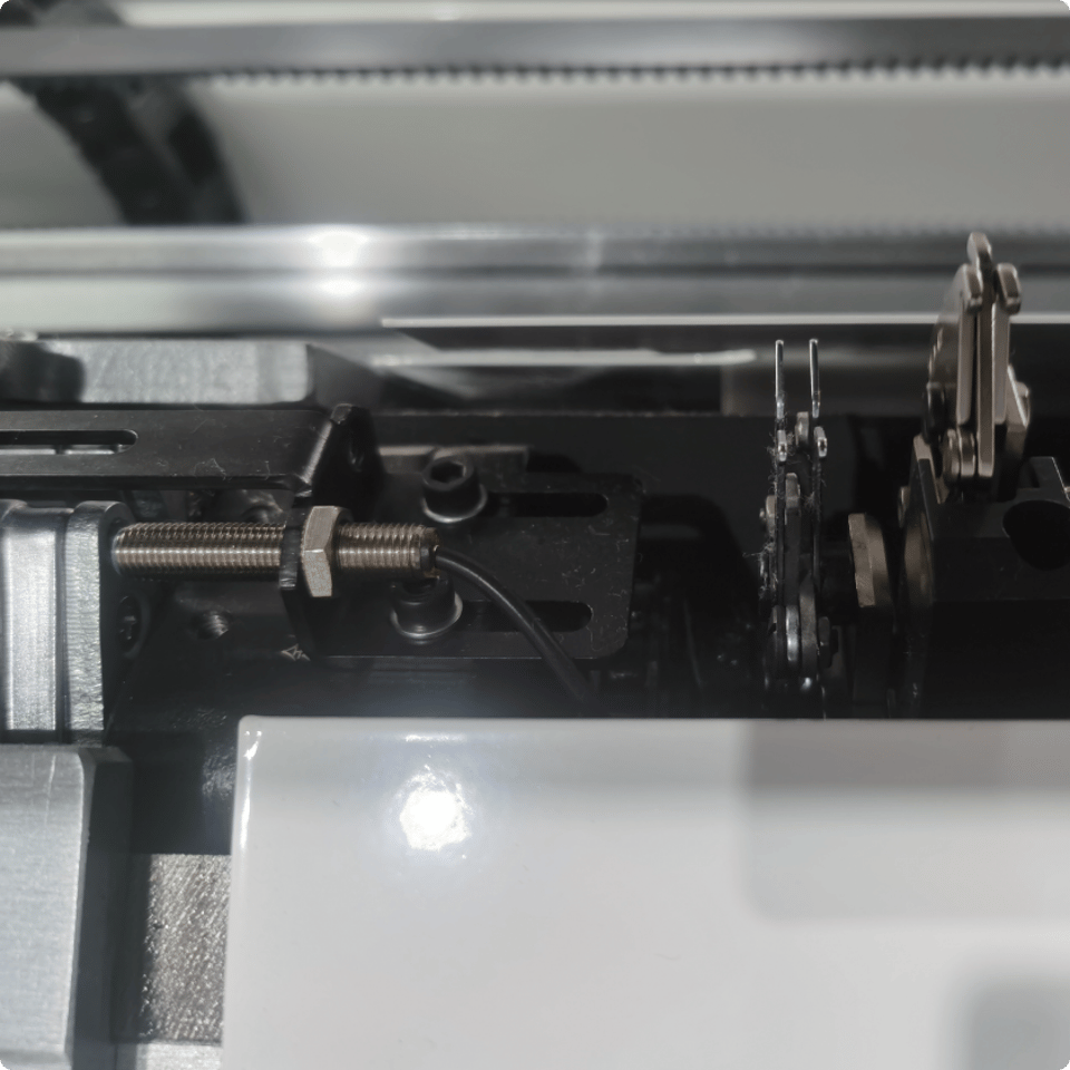 Whole-Garment Flat Knitting Machines