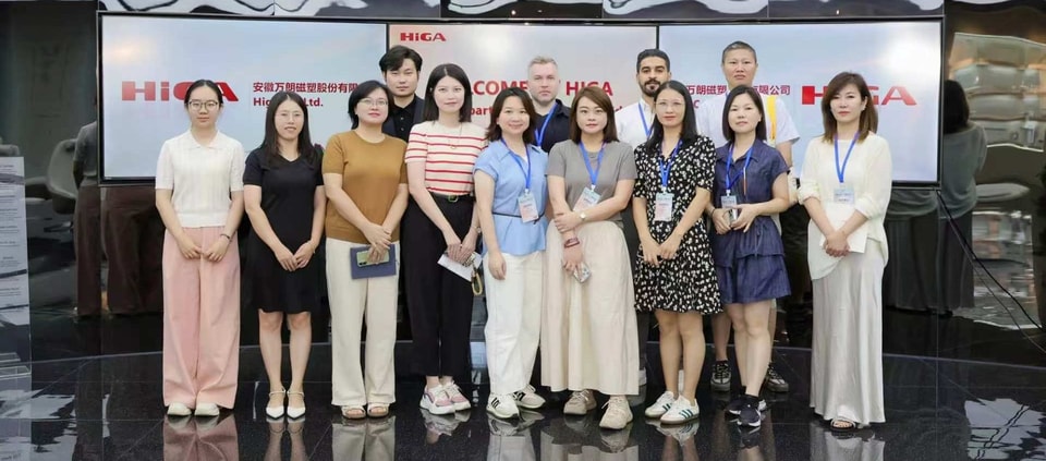 HIGA exhibition team
