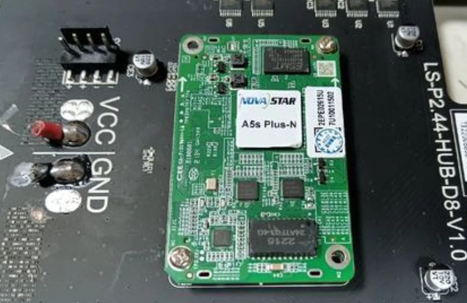 C1 LEDローリングフロア