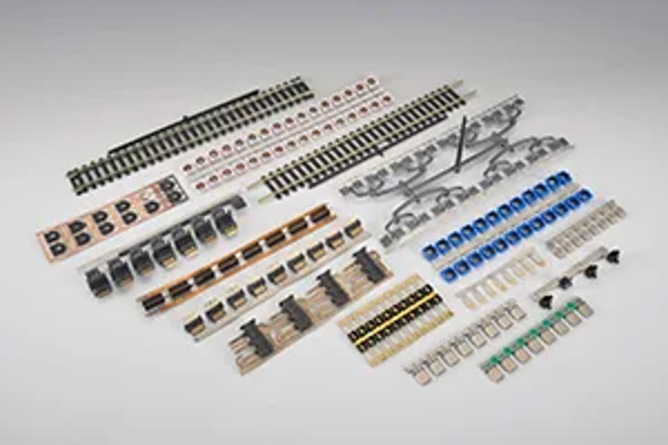 High-Speed Vertical Machines for Plugs, Earphones and Connectors