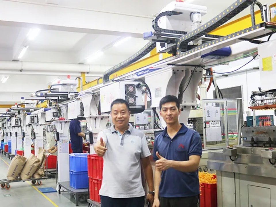 A Customer from Hebei Visits the Factory