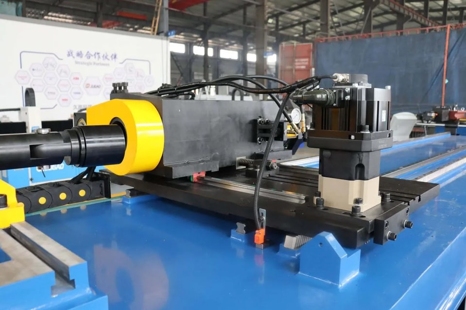 How to diagnose and resolve pipe bending machine downtime issues?