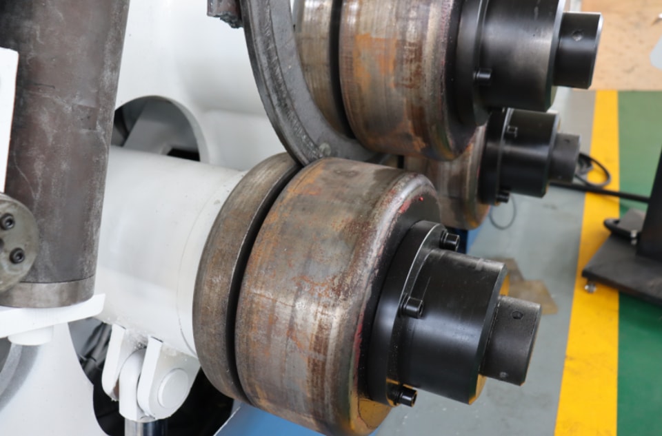 Core Structure and Working Mechanism of Profile Bending Machines