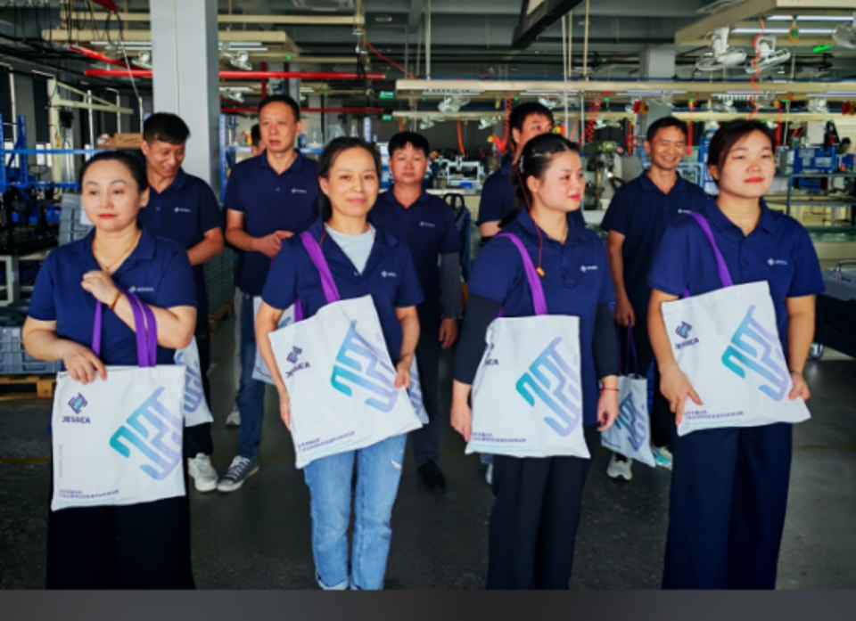 Zhejiang Jessica Carries Out Summer Cooling Care Activity for Employees