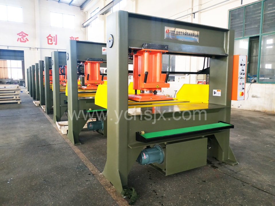 Travelling Head Clicker Press Machine Two Hands Operation