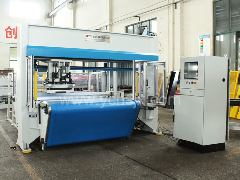 Converyor Belt Die Cutting Machine with Die Store