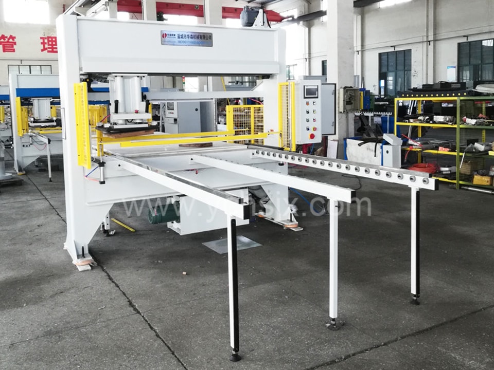 Automatic Rotary Heand Cutting Machine with Nesting Software