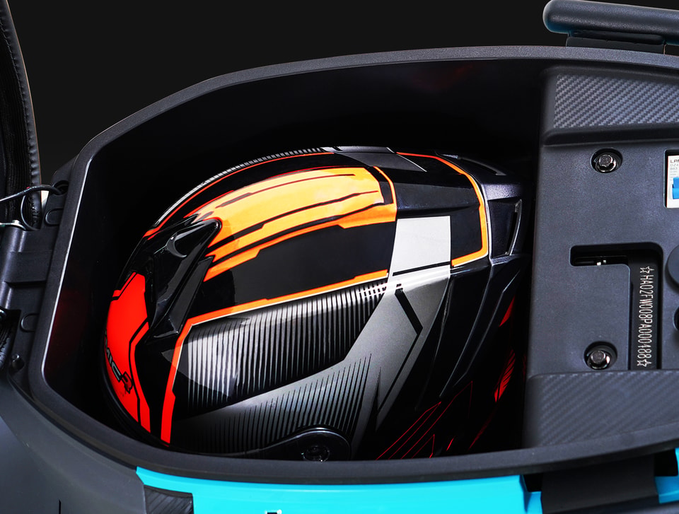 Electric motorcycle smart cockpit
