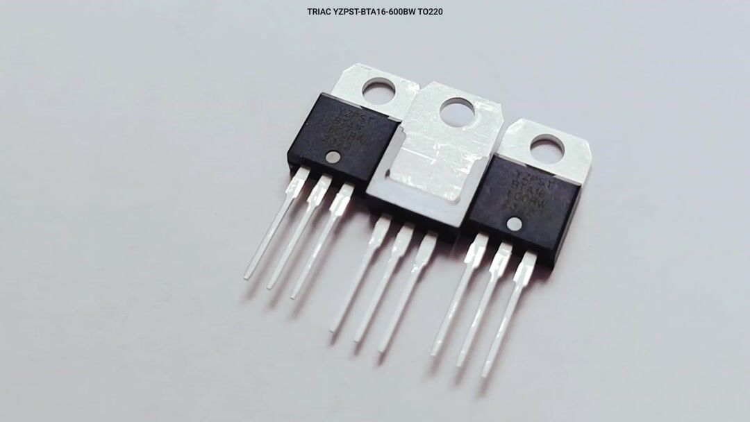 TRIAC BTA16-600BW TO220 横屏.mp4