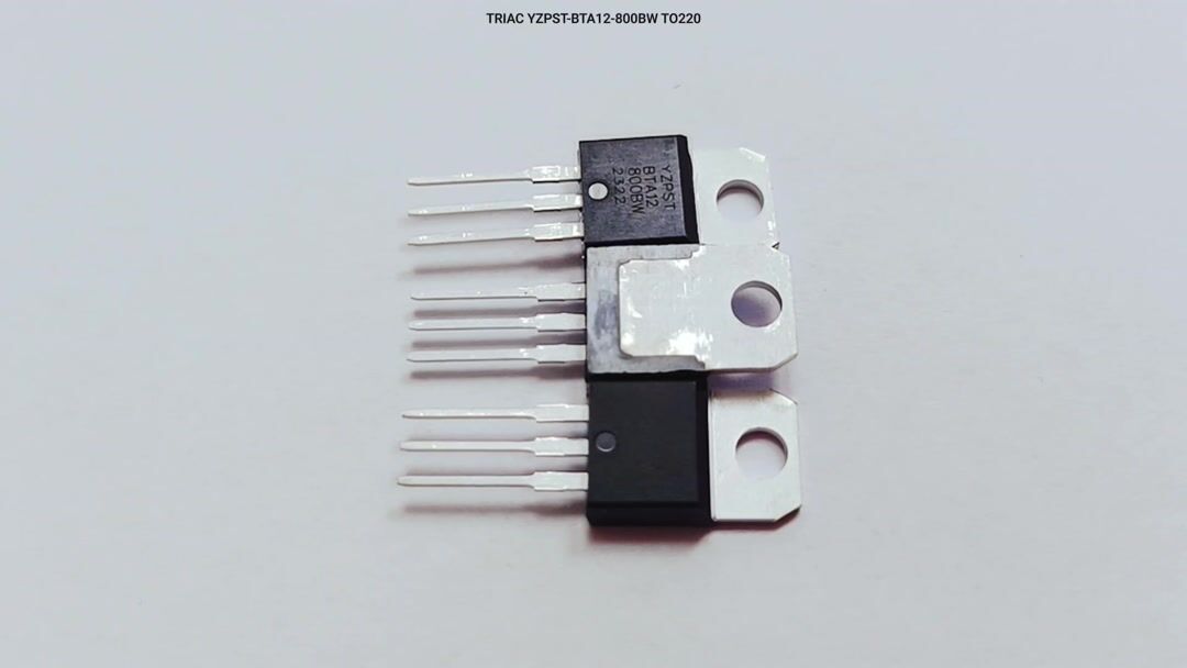 TRIAC BTA12-800BW TO220 横屏.mp4
